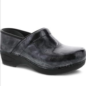 Dansko 2.0xp pewter marble size 38 gently used